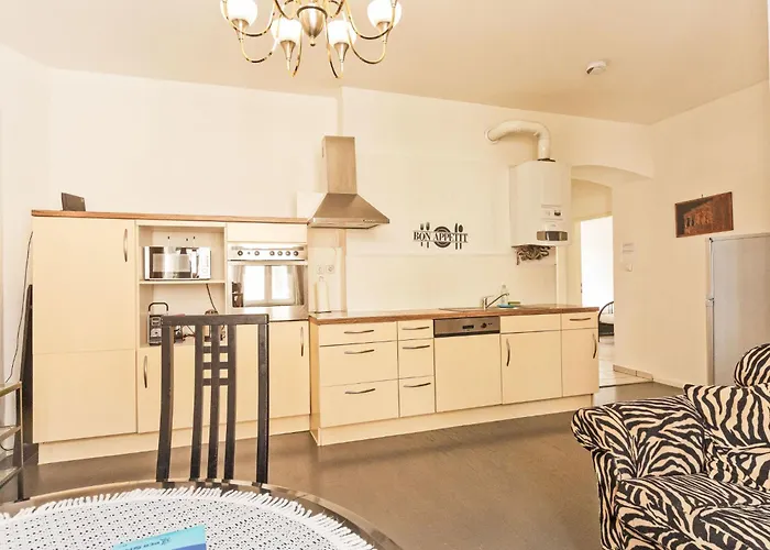 Διαμέρισμα Grosse In Fuenfhaus Mit Garten By Interhome Βιέννη