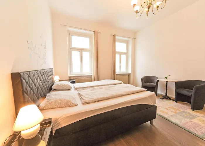 Grosse In Fuenfhaus Mit Garten By Interhome Διαμέρισμα