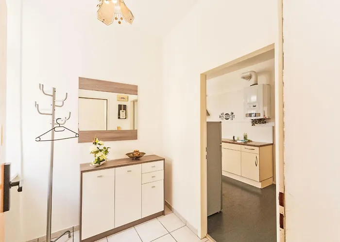Grosse In Fuenfhaus Mit Garten By Interhome